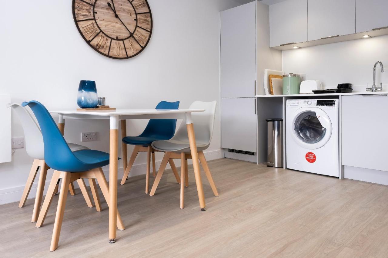 7 Putsborough - Luxury Apartment At Byron Woolacombe, Only 4 Minute Walk To Woolacombe Beach! Bagian luar foto